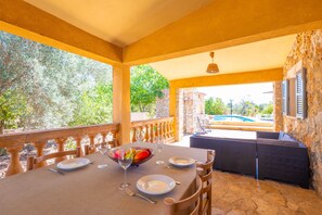 Outdoor dining - RACO DE CAN PEP - Beautiful traditional Majorcan house with private pool in a quiet and ru (Inca)