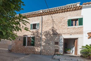 Exterior - CA N'ABRINES - Beautiful and traditional townhouse with private pool near the mountains. F (Lloseta)