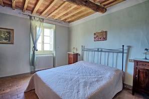 2 Schlafzimmer, Reisekinderbett, kostenloses WLAN