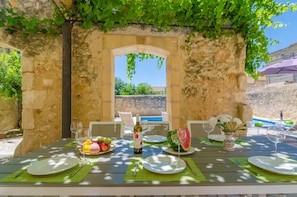 Outdoor dining
