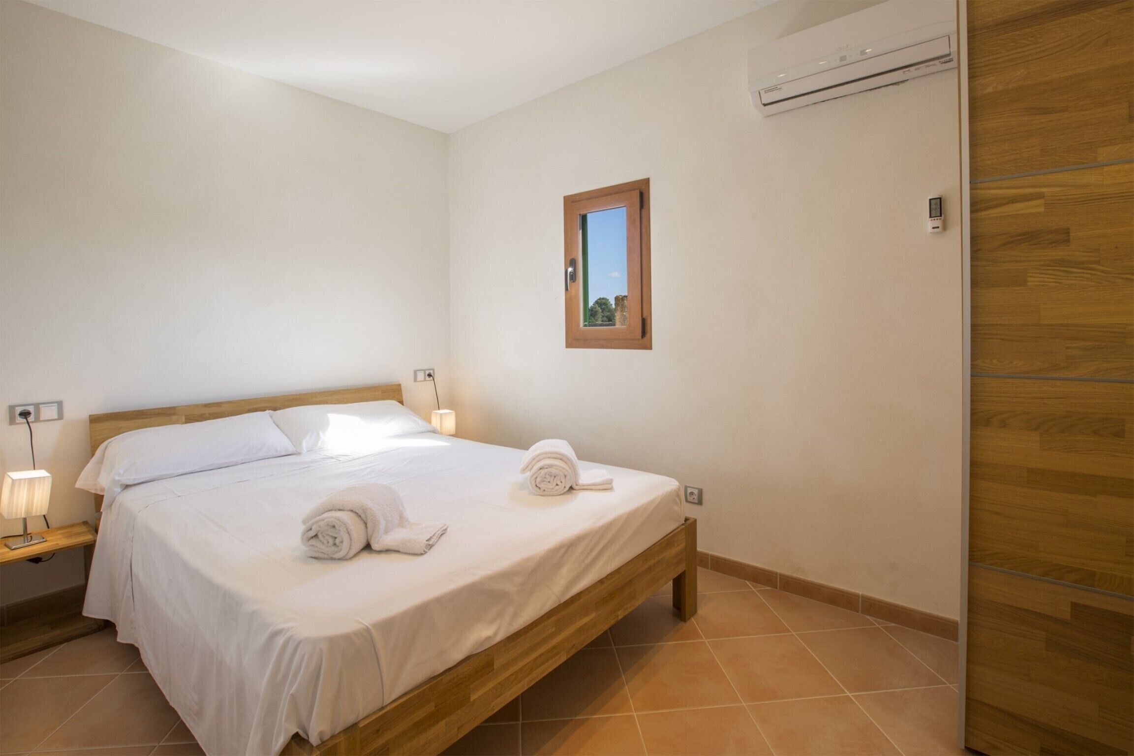 3 habitaciones, tabla de planchar con plancha y wifi gratis 