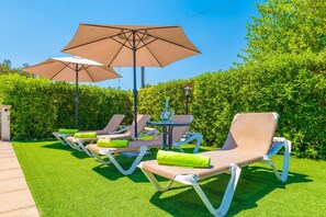 Property grounds - CAN TOMEU - Beautiful villa with private garden and pool in a quiet area. Free WiFi (Inca)