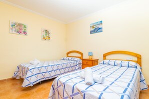 3 bedrooms, iron/ironing board, free WiFi, bed sheets - CAN TOMEU - Beautiful villa with private garden and pool in a quiet area. Free WiFi (Inca)