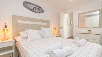 3 chambres, fer et planche à repasser, Wi-Fi gratuit, draps fournis