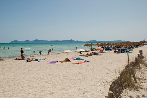 MILOCA - Ferienhaus mit Privatgarten in Playa de Muro. Wifi gratis.