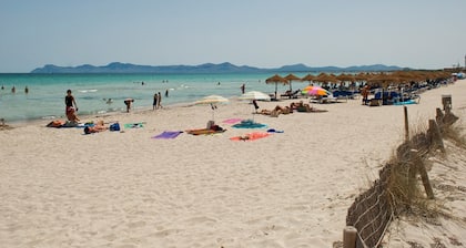 MILOCA - Ferienhaus mit Privatgarten in Playa de Muro. Wifi gratis.