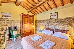 1 Schlafzimmer, Bügeleisen/Bügelbrett, Reisekinderbett, kostenloses WLAN