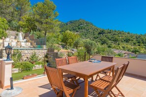 Outdoor dining - SA CASA DE SES BICICLETES - Spectacular and modern townhouse with private pool and stunnin (Caimari)