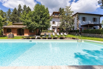 Building Exterior, Garden, Outdoor, Pool