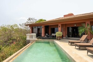 Pool - Casa Rosa- Luxury Ocean View 3 Bedroom Home (Flamingo)