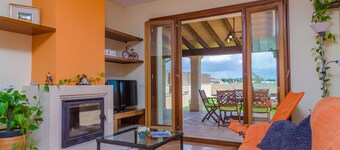 CARLES - Villa with private pool in Vilafranca de Bonany. Free WiFi