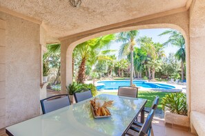 Outdoor dining - CAN GUAL - Wonderful villa with private pool in the center of the island. Free WiFi (Inca)