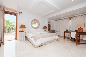 4 dormitorios, tabla de planchar con plancha, wifi gratis y ropa de cama