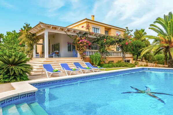 Pool - CASA BONITA (SES SALINES) - Villa with private pool in ses Salines. Free WiFi (Ses Salines)