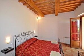 3 bedrooms, travel cot, free WiFi