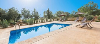 SA CUNIA - Villa with private pool in Campos. Free WiFi