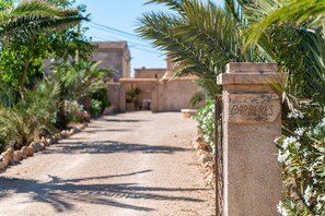 Property grounds - SES BARRERES - Country house with private pool a few km from es Trenc Free WiFi (Campos)