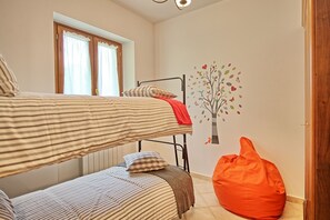 8 chambres, lit parapluie, Wi-Fi gratuit