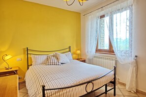 8 camere, culla da viaggio, Wi-Fi gratuito