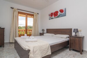 6 camere, ferro/asse da stiro, Wi-Fi gratuito, lenzuola