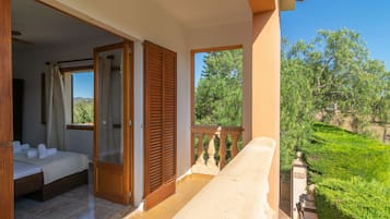 6 chambres, fer et planche Ă  repasser, Wi-Fi gratuit, draps fournis