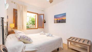 3 soverom, strykejern/-brett, wi-fi (inkludert) og sengetøy