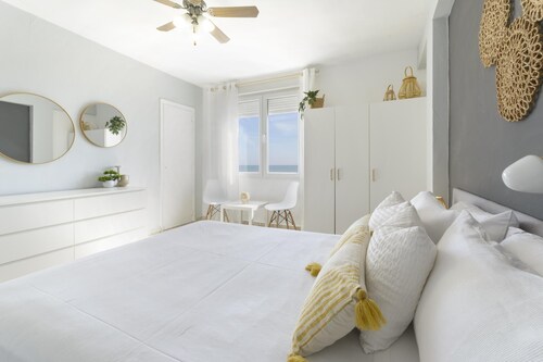 ABACO - Apartment with sea views in Platja de Xeraco and Free Wifi