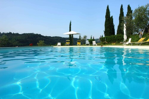 Nice apartment in villa with WIFI, pool, TV, patio and panoramic view, close to San Gimignano