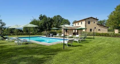 Beautiful private villa for 10 guests with WIFI, private pool, A/C, TV, patio and pets allowed
