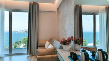 Junior-suite - 1 kingsize-seng - strandudsigt | Minibar, skrivebord, lydisolering, gratis Wi-Fi