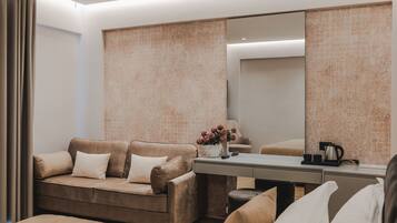 Junior Suite, 1 King Bed, Beach View | Minibar, desk, soundproofing, WiFi (free)