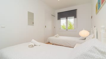 3 dormitorios, tabla de planchar con plancha, wifi gratis y ropa de cama