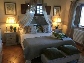 3 bedrooms, travel cot, free WiFi