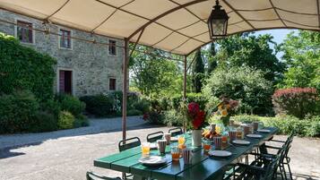 Ristorazione all'aperto