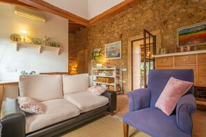 TV, peis og stereoanlegg