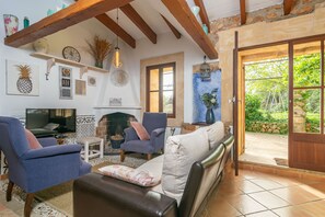 TV, peis og stereoanlegg