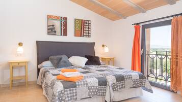 3 chambres, fer et planche Ă repasser, Wi-Fi gratuit, draps fournis