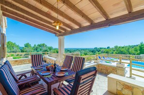 Outdoor dining - S'ARESTA DEN RUMBET - Villa with private pool in LLUCMAJOR. Free WiFi (Llucmajor)