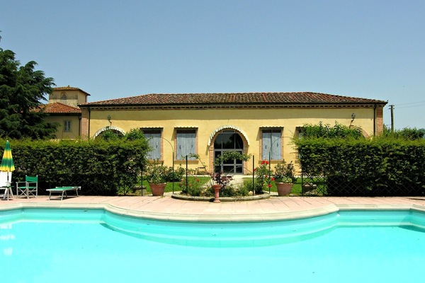 Building Exterior, Pool