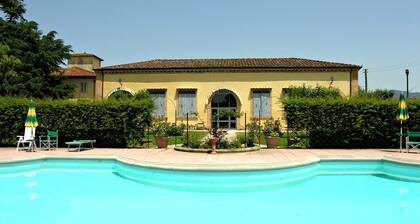 Villa Scarperia 4 Makuuhuonetta ja 8 Vuodepaikkaa