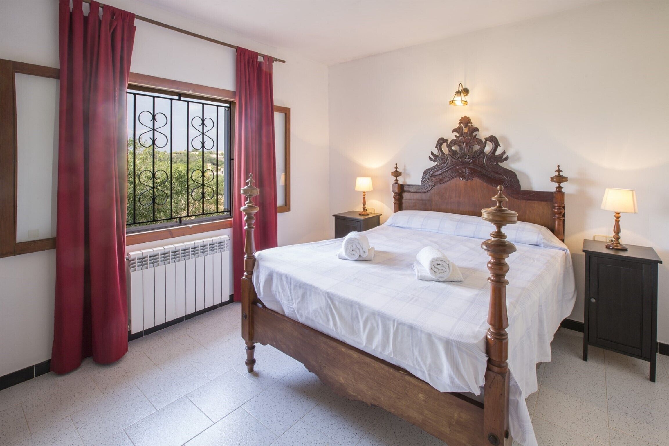 5 dormitorios, tabla de planchar con plancha, wifi gratis y ropa de cama