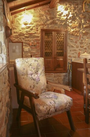 Interior - Wonderful private villa for 4 people with A/C, WIFI, private pool and TV (Sinalunga)