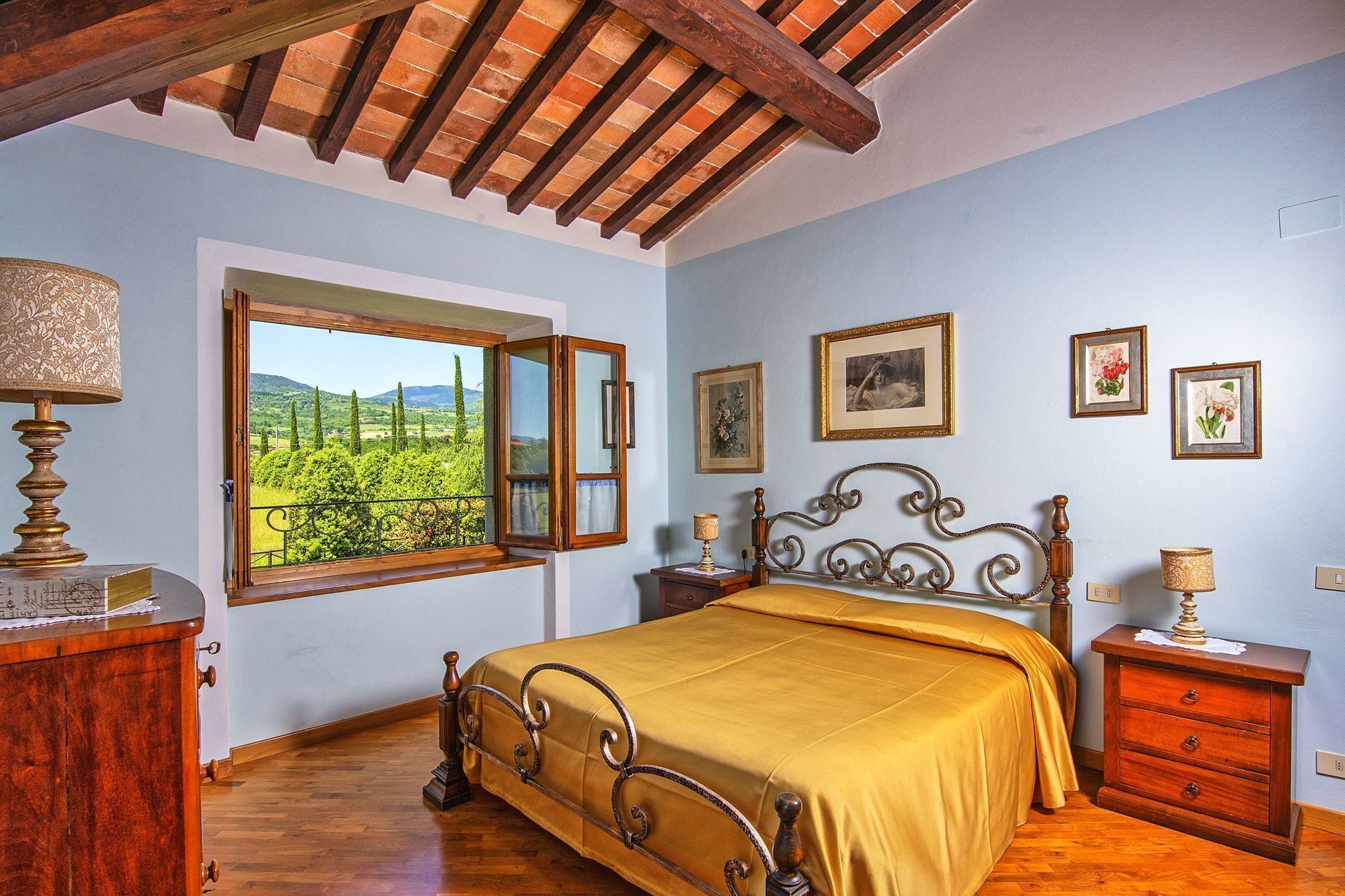 6 Schlafzimmer, Reisekinderbett, kostenloses WLAN