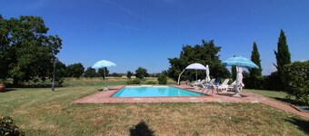Yksityinen Huvila Yksityisellä Uima-altaalla, Wifi, TV, Pesukone, Lemmikkieläimet Sallittu, Pysäköinti, Lähell��� Cortonaa