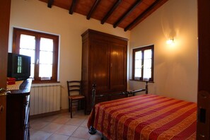4 Schlafzimmer, Bügeleisen/Bügelbrett, kostenloses WLAN, Bettwäsche