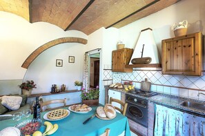 Kühlschrank, Ofen, Herdplatte, Geschirrspüler