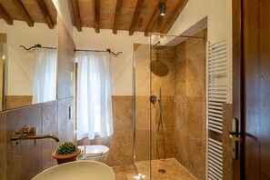 Een douche, een bidet