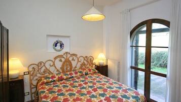 2 camere, culla da viaggio, Wi-Fi gratuito