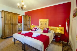 6 Schlafzimmer, Bügeleisen/Bügelbrett, Reisekinderbett, kostenloses WLAN