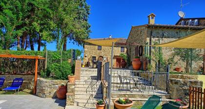 Maison de vacances privée avec WIFI, piscine privée, climatisation, TV, patio, prÚs de Montalcino